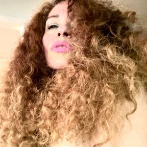 Meet your Posher, Maribel